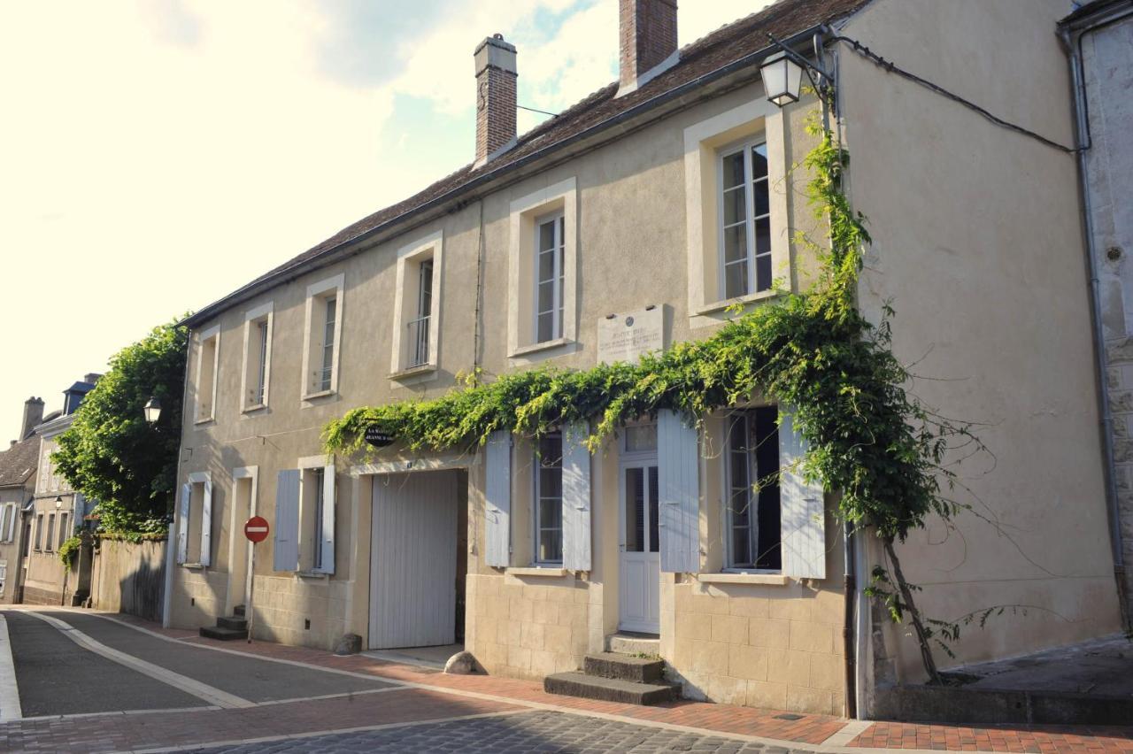 La Maison Jeanne D'Arc Saint-Fargeau  Eksteriør bilde