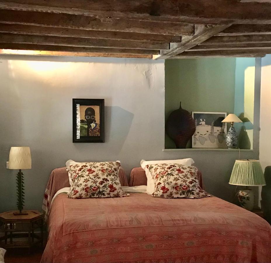 La Maison Jeanne D'Arc Saint-Fargeau  Rom bilde
