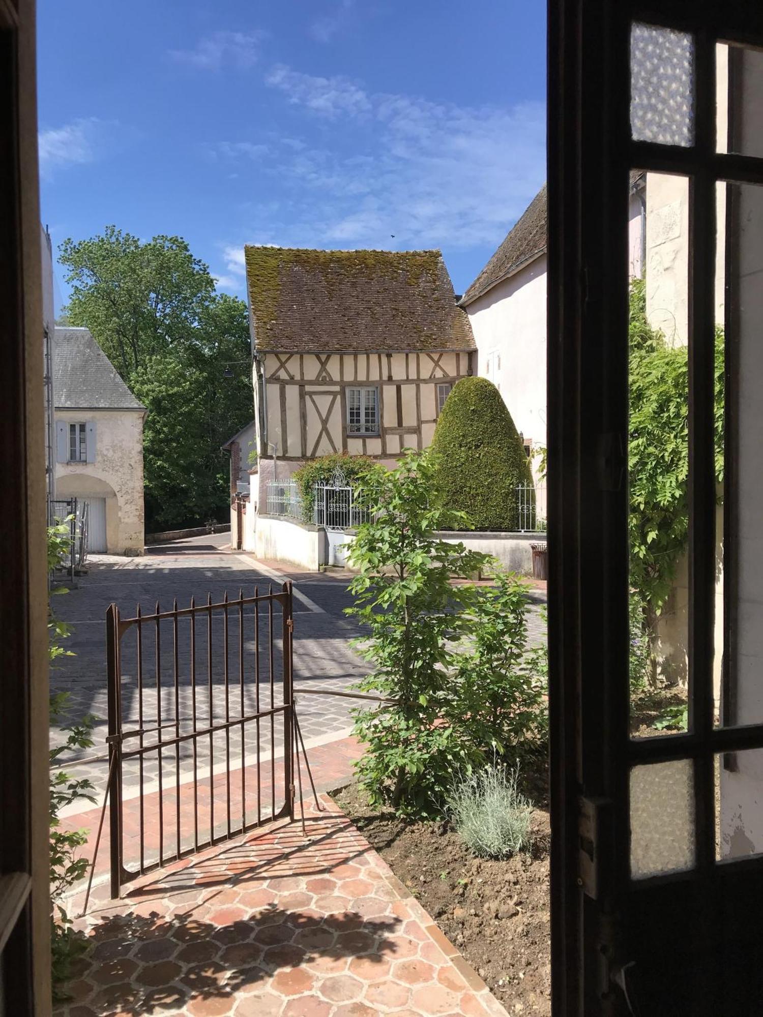 La Maison Jeanne D'Arc Saint-Fargeau  Rom bilde